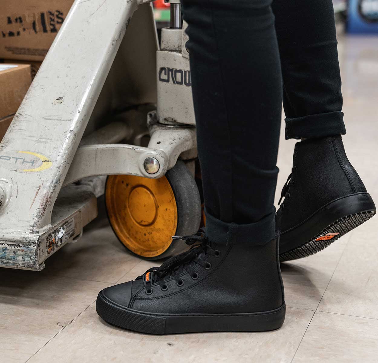 Womens Stagger hi Work Sneaker 2