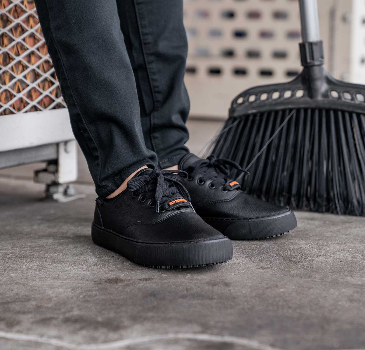 Womens Lear SR Work Sneaker